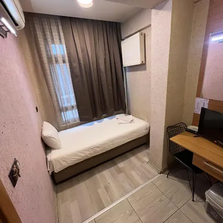 Okur Hotell 2*