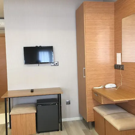 Okur Hotell 2*