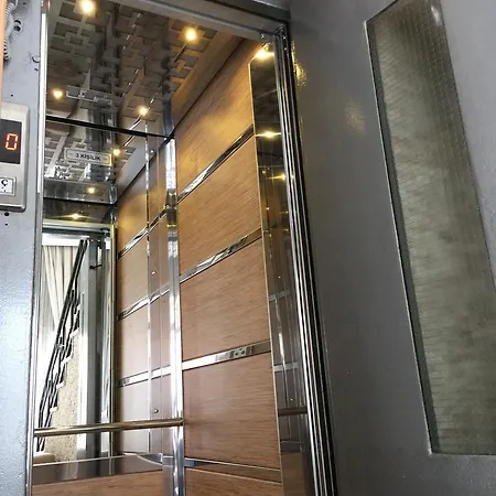Okur Hotell 2*